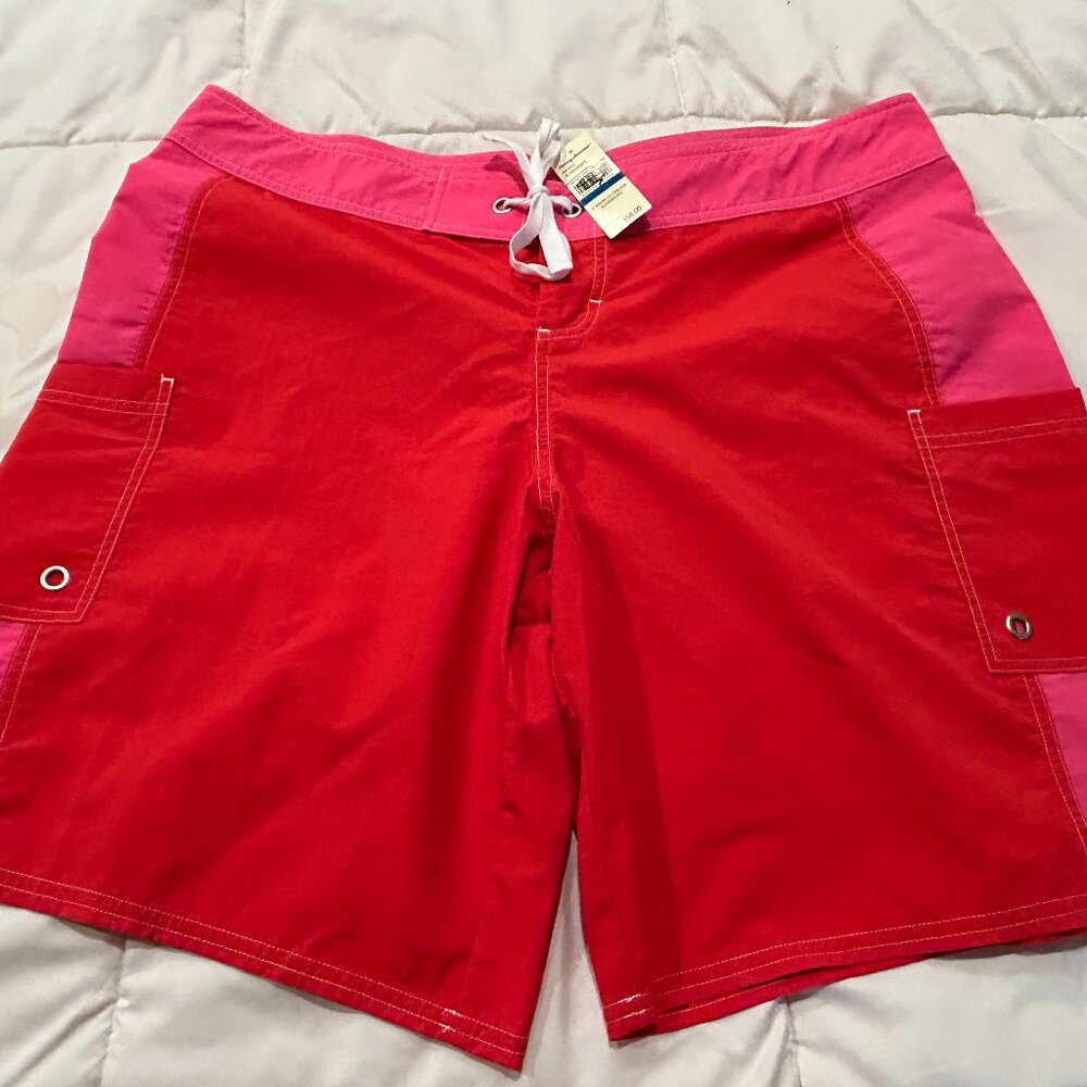 TOMMY BAHAMA BOARDSHORTS NWT